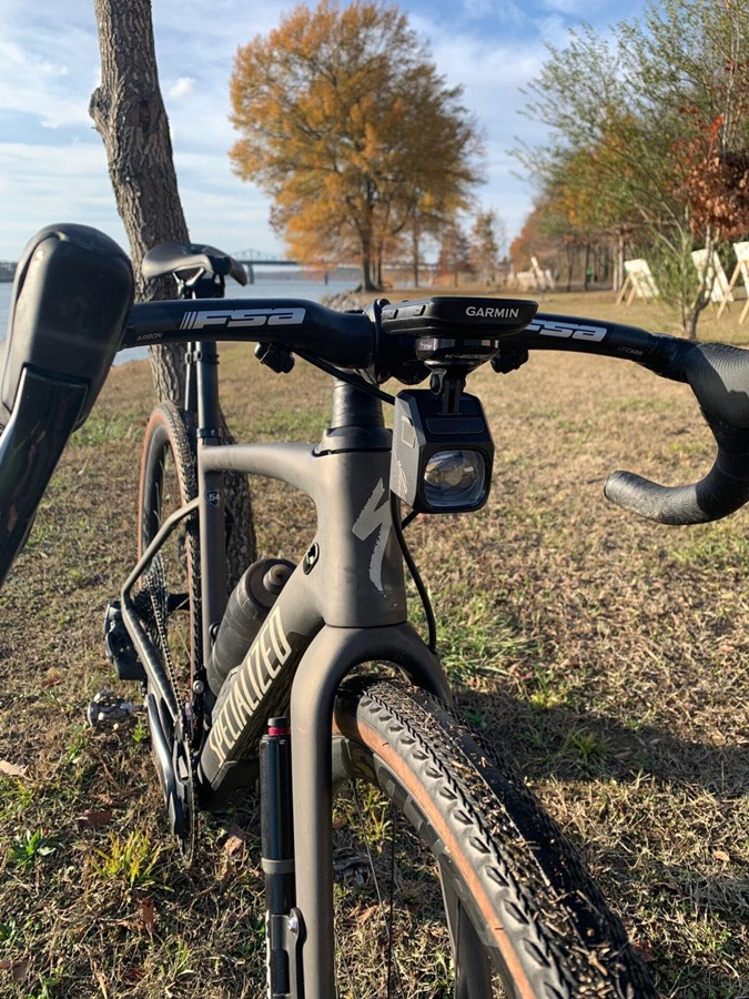 ไฟหน้า Magicshine EVO 1700 Black ค่าลูเมนสูงสุด 1700 LUMENS รันไทม์สูงสุด 11 ชม กันน้ำ IPX6