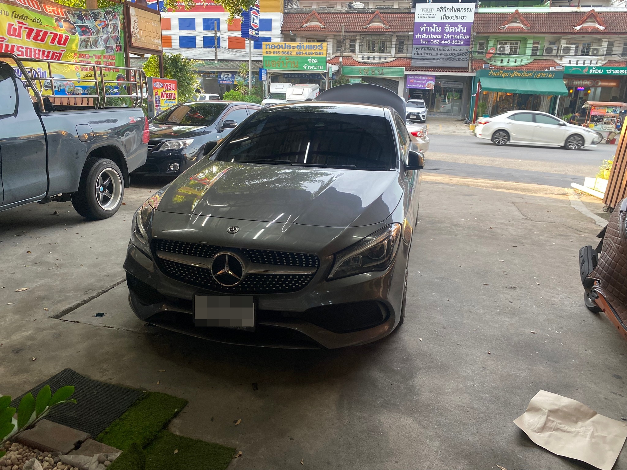 พรมรถยนต์ Benz CLA250 ปูพรม7D สีเทาด้ายเทา + ไวนิลสีเทา เต็มคัน