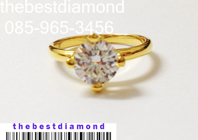 BR974++แหวนเพชรเม็ดเดี่ยวขนาด 80 ตัง ขนาด รูปแบบยอดนิยมวางเพชรเฉียงๆ ดูทันสมัย เหมือนของจริงม๊าก เพชรวิบๆปิ๊งๆใส่แทนแหวนแต่งงานสบายๆ ไม่มีล้าสมัย