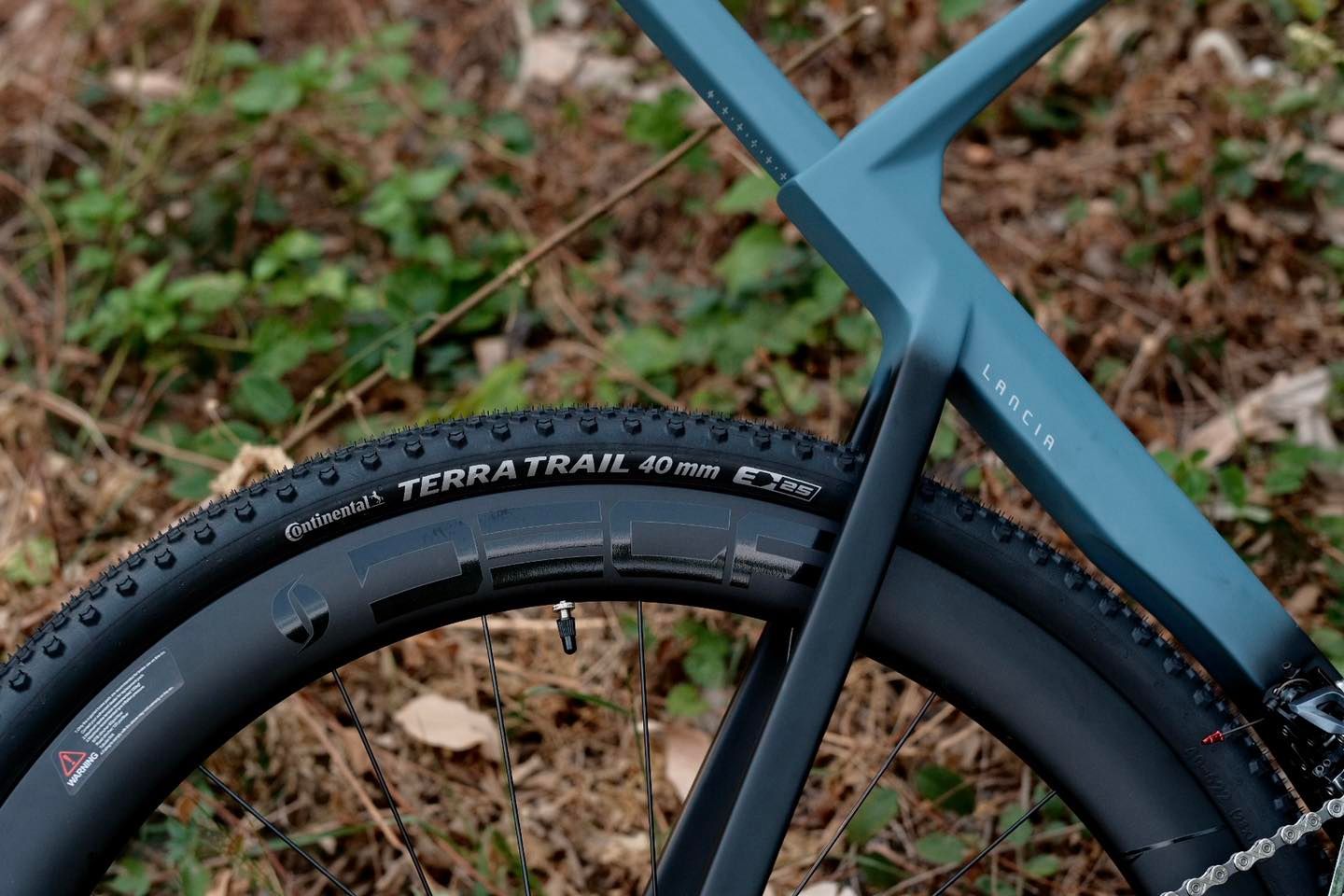 จักรยานเสือหมอบกราเวลไบค์ JAVA LANCIA Gravel Bike Shimano Ultegra Disc R8020 22sp ตัวเฟรมทรง All Around 2022