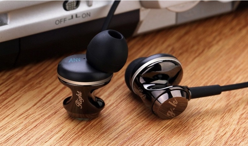 ขาย หูฟัง Knowledge Zenith ANV ไดรเวอร์ขนาด 14mm บอดี้Zinc alloy ทนต่อรอยขูดขีด เบสดี สเตจกว้าง ให้รายละเอียดคมชัด