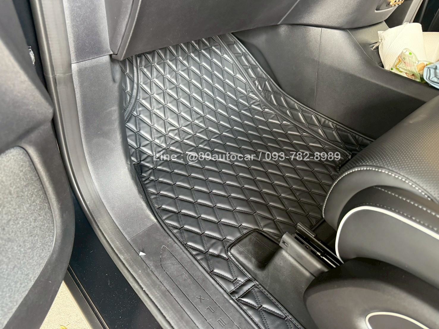 พรมรถยนต์ Xpeng X9 ปูพรมVVIP สีดำด้ายดำ เต็มคัน