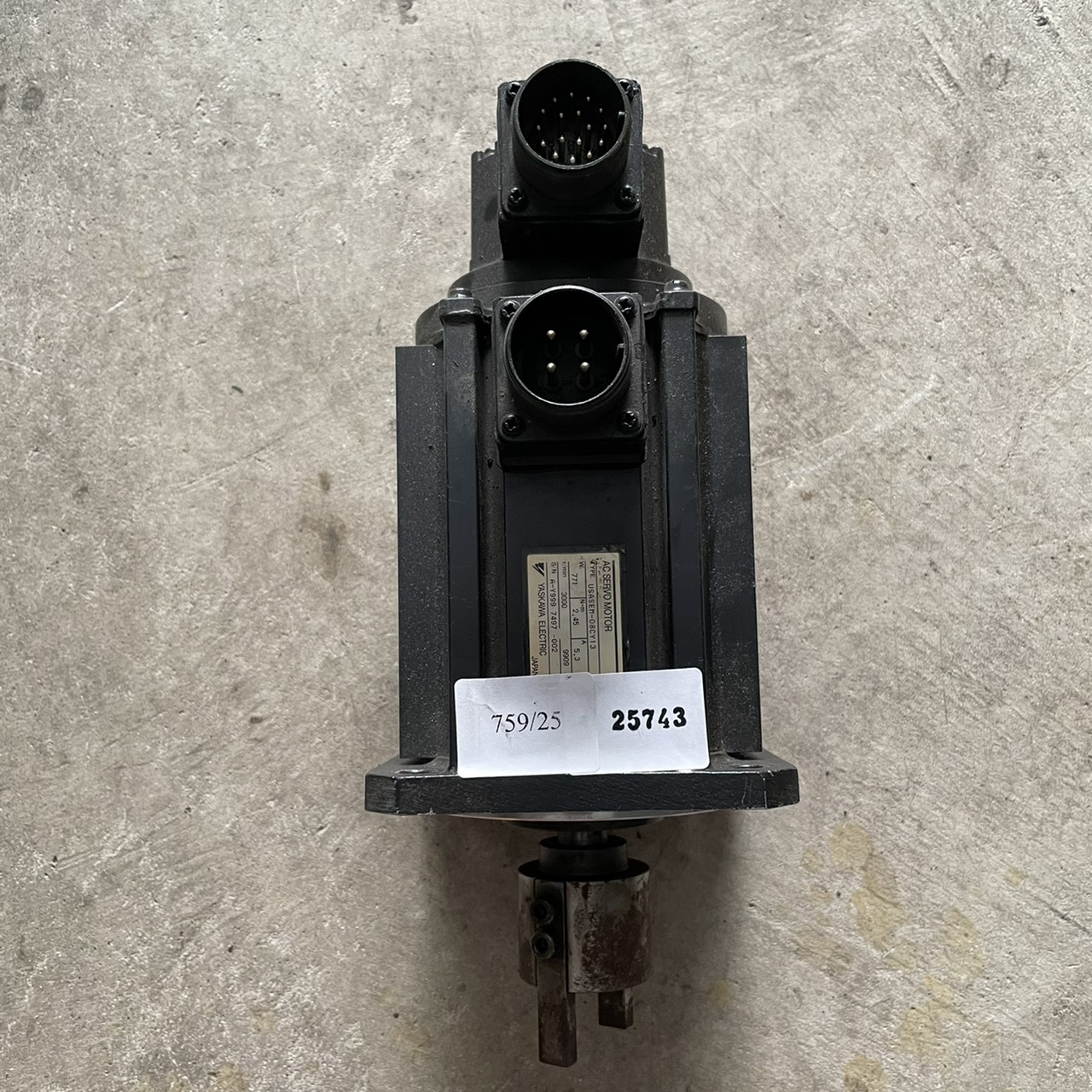 USASEM-08CY13 SERVO MOTOR " YASKAWA "