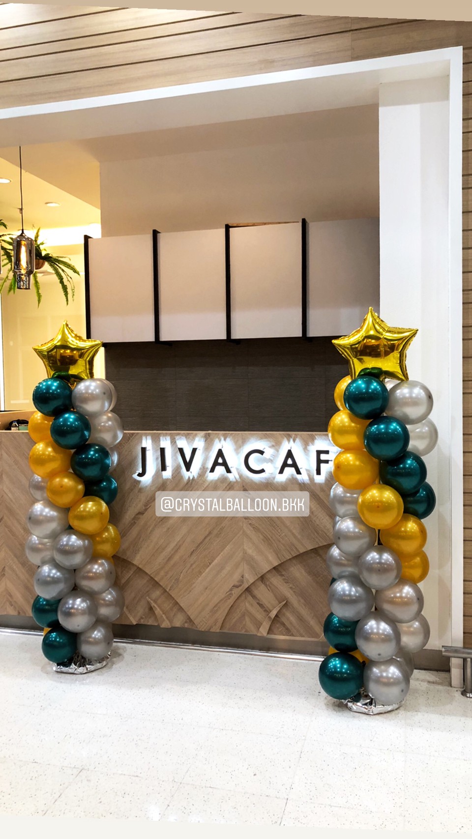 เสาลูกโป่ง เปิดงาน-เปิดร้าน เสาลูกโป่งฟอยล์ดาว 2 เสา Theme สีเขียว-ทอง พร้อมตกแต่ง สามารถเปลี่ยนสีลูกโป่ง/เปลี่ยนสี-ฟอยล์ตกแต่งได้