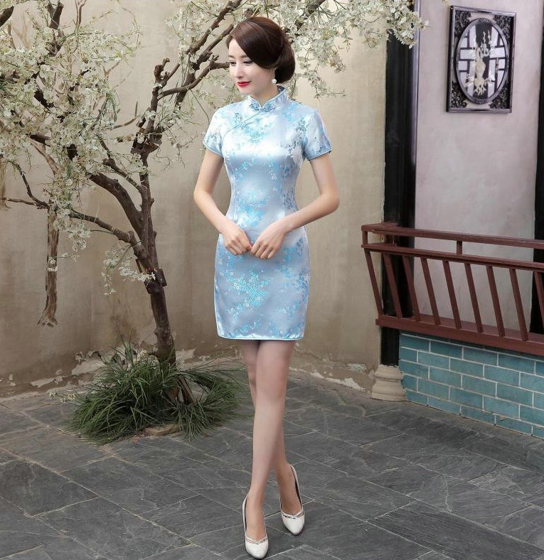 Pre-order กี่เพ้า / สั้น สีฟ้า ลายดอกบ๊วย Cherry Blossom ผ้าไหมจีน กุ๊นขอบ ตัดเย็บอย่างดี
