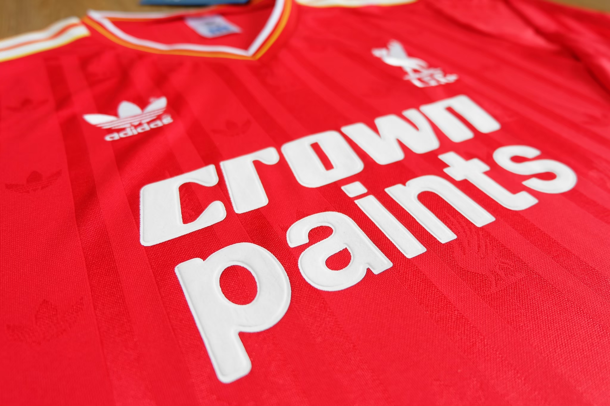 Liverpool 1986/87 Home Jersey เสื้อบอลย้อนยุคแขนยาว เสื้อแขนยาวลิเวอร์พูลย้อนยุค Crown paints