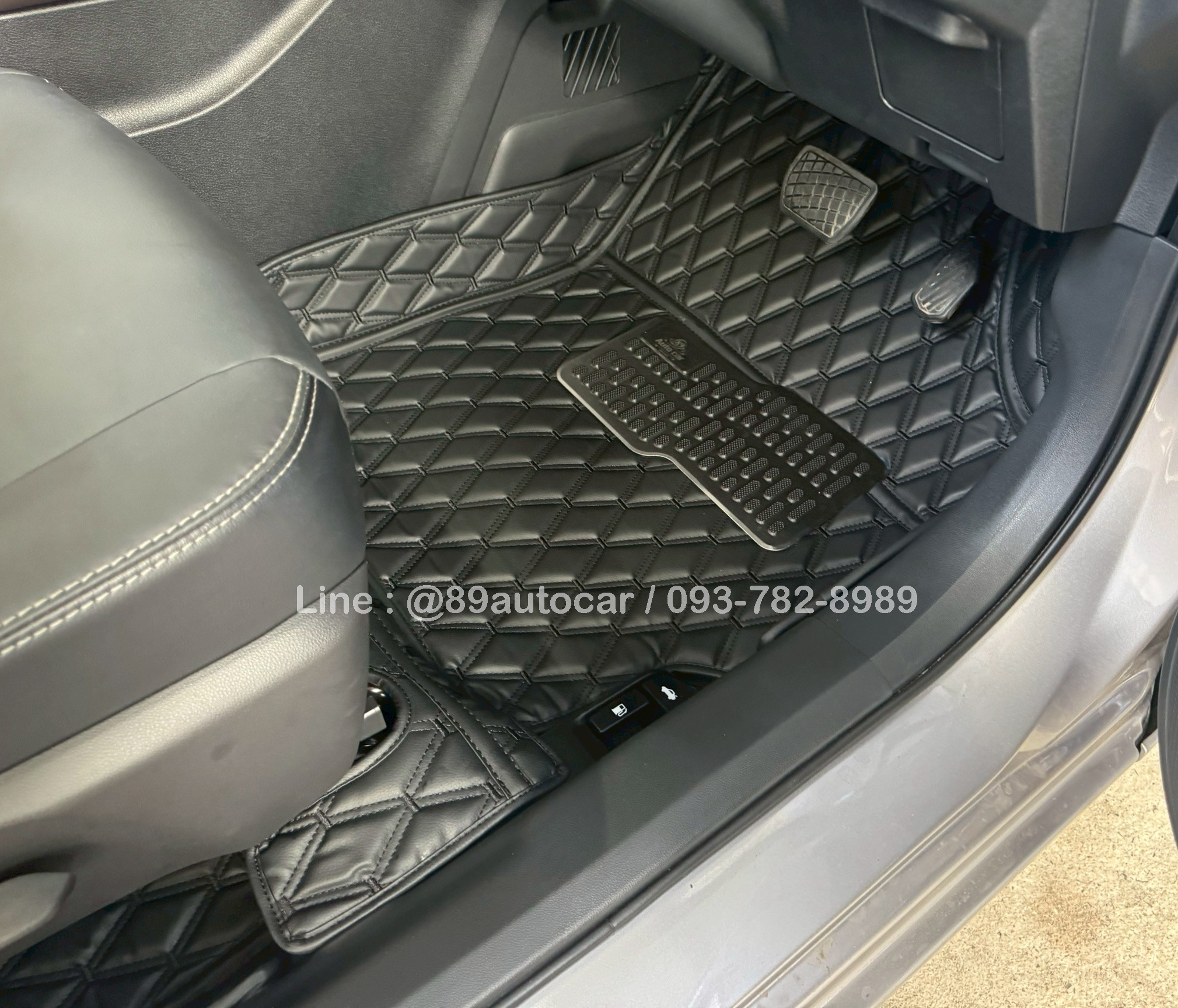 พรมปูพื้นรถยนต์ Toyota Yaris Ativ 2024 พรมVVIP ด้ายคู่ สีดำด้ายดำ + ท้าย เต็มคัน