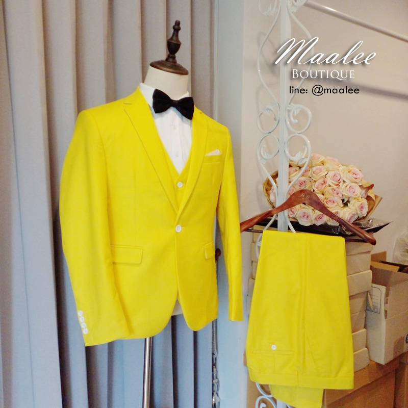 พร้อมเช่า ชุดสูทชาย สีเหลือง Bright Yellow 3-piece Suit พร้อมเสื้อกั๊ก