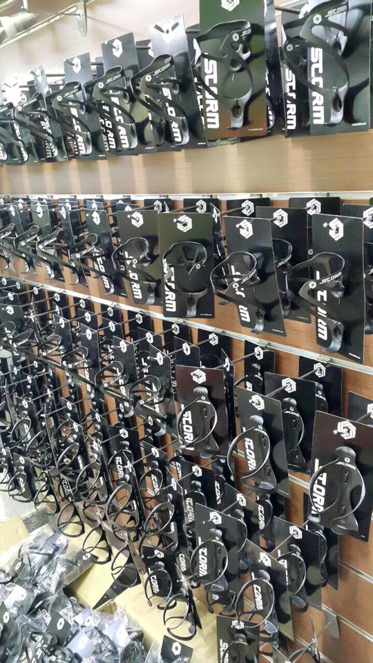 ขากระติกคาร์บ้อน STROM CARBON BOTTLE CAGE (ดำด้าน และ ดำเงา)