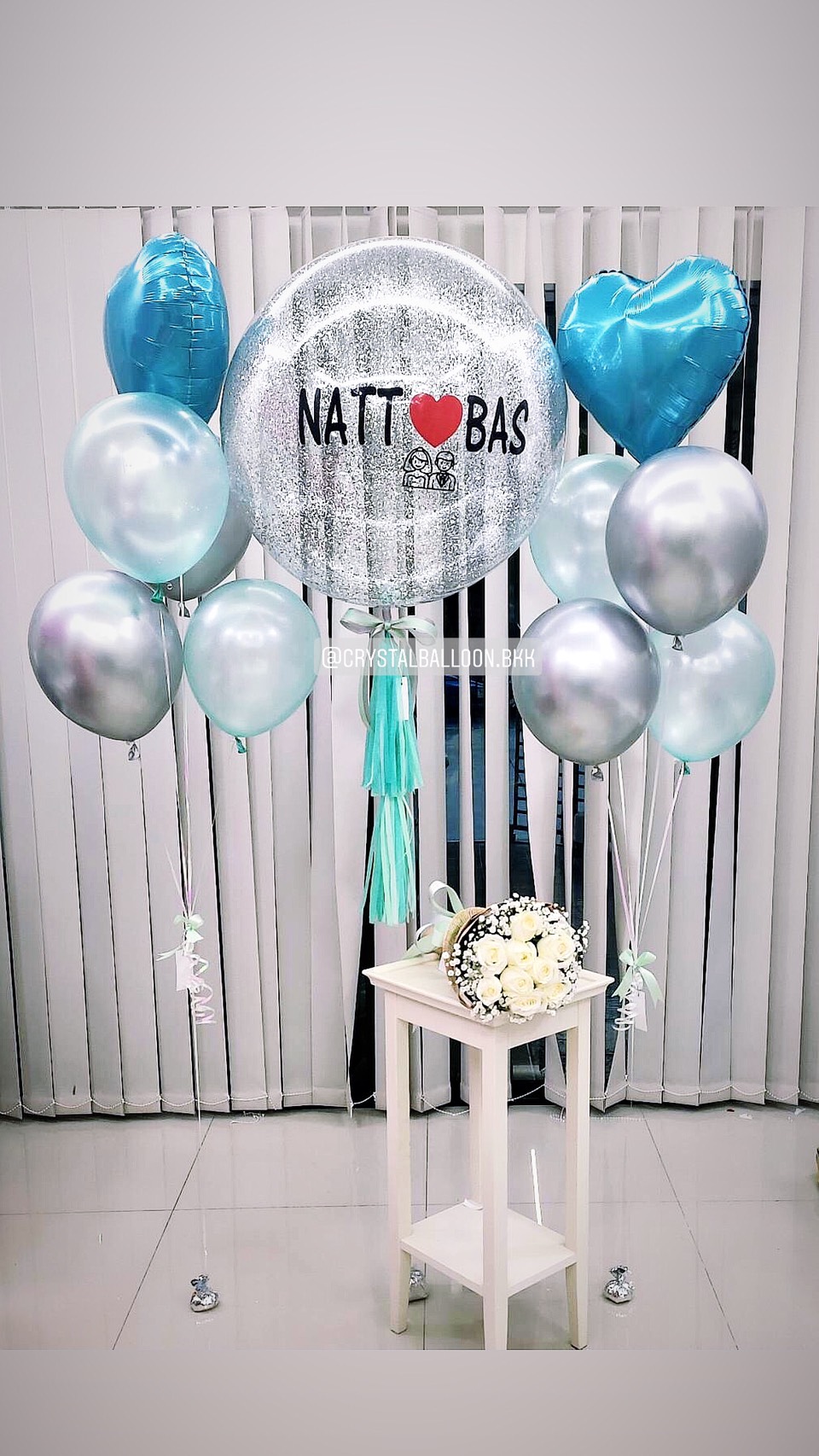 ลูกโป่ง งานแต่ง Bubble ขนาด 36" พร้อม (ราคายังไม่รวมช่อดอกไม้) ช่อลูกโป่งฟอยล์หัวใจ ขนาด 18" 2 ช่อ พร้อมตกเเต่ง สามารถเปลี่ยนสีลูกโป่ง/เปลี่ยนข้อความ/เปลี่ยนขนาดได้