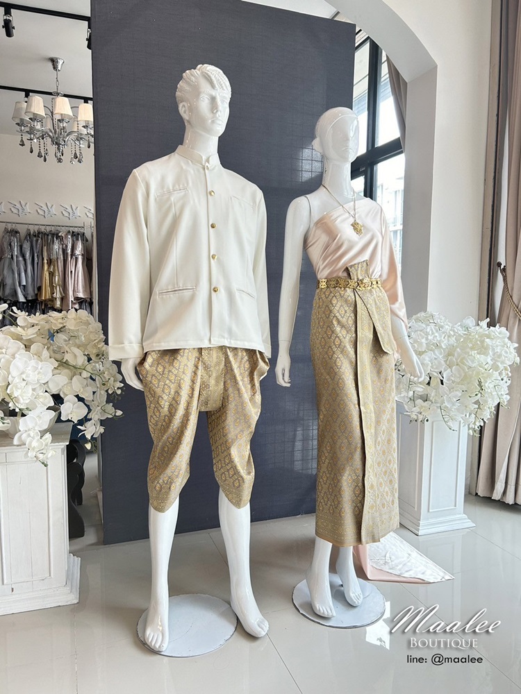 เช่า ชุดไทย ชุดเพื่อนเจ้าสาว ชุดไทยผ้าถุงสีเทาชาทอง สไบสีโอโรสอ่อน