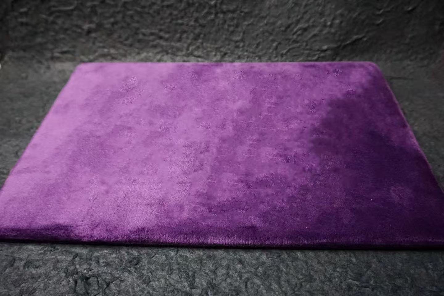 ++ อุปกรณ์เสริม มายากล แผ่นรองเล่น มายากลระยะใกล้ (Close Up Pad) by Yuci