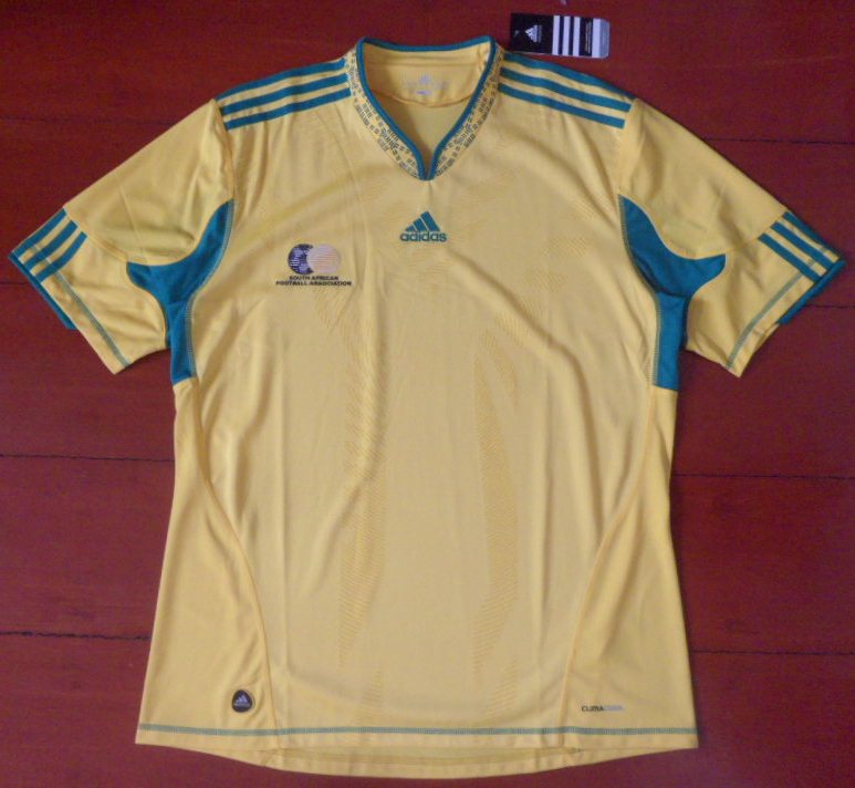เสื้อฟุตบอล ทีมชาติแอฟริกาใต้ ชุดเหย้า ชุดลุยศึกฟุตบอลโลก 2010 ใหม่ L-Size / SOUTH AFRICA Football Shirt Home Kit World Cup 2010 Jersey NEW L-Size