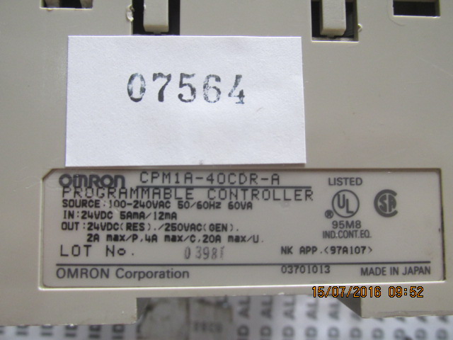 PLC “ OMRON ” รุ่น CPM1A-40CDR-A