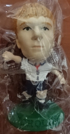 ตุ๊กตาโมเดลนักฟุตบอล พ.สโคลส์ ทีมชาติอังกฤษ โครินเธียน ไมโครสตาร์ - Series 9/2004 Green Base - MC2284 ใหม่ / P.SCHOLES ENGLAND National Football Team Corinthian MicroStars Football Figure - Series 9/2004 Green Base - MC2284 NEW