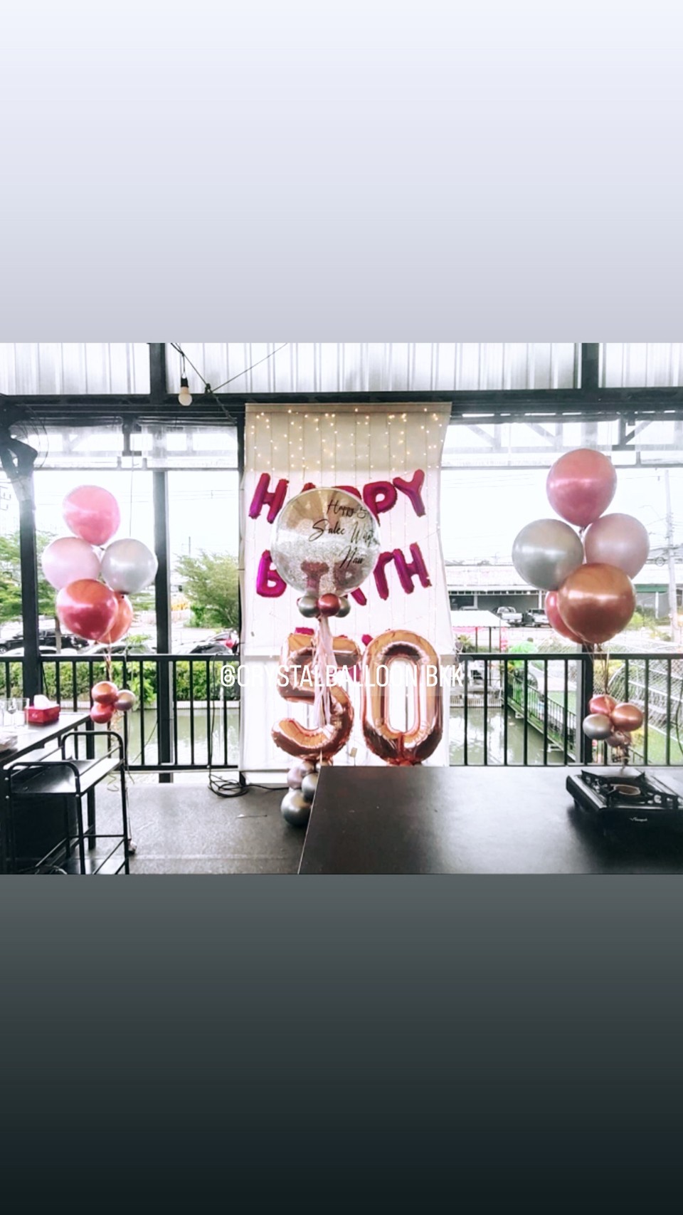 ลูกโป่ง วันเกิด Bubble ขนาด 24" พร้อม ช่อลูกโป่งโครเมี่ยม ช่อ 5 ลูก 2 ช่อ พร้อม ฟอยล์ตัวอักษร Happy Birthday,ฟอยล์ตัวเลข ขนาด 40" ตั้งฐาน 2 ชิ้น พร้อมตกเเต่ง สามารถเปลี่ยนสีลูกโป่ง/เปลี่ยนข้อความ/เปลี่ยนขนาด/เปลี่ยนสี-ฟอยล์ตัวเลขได้