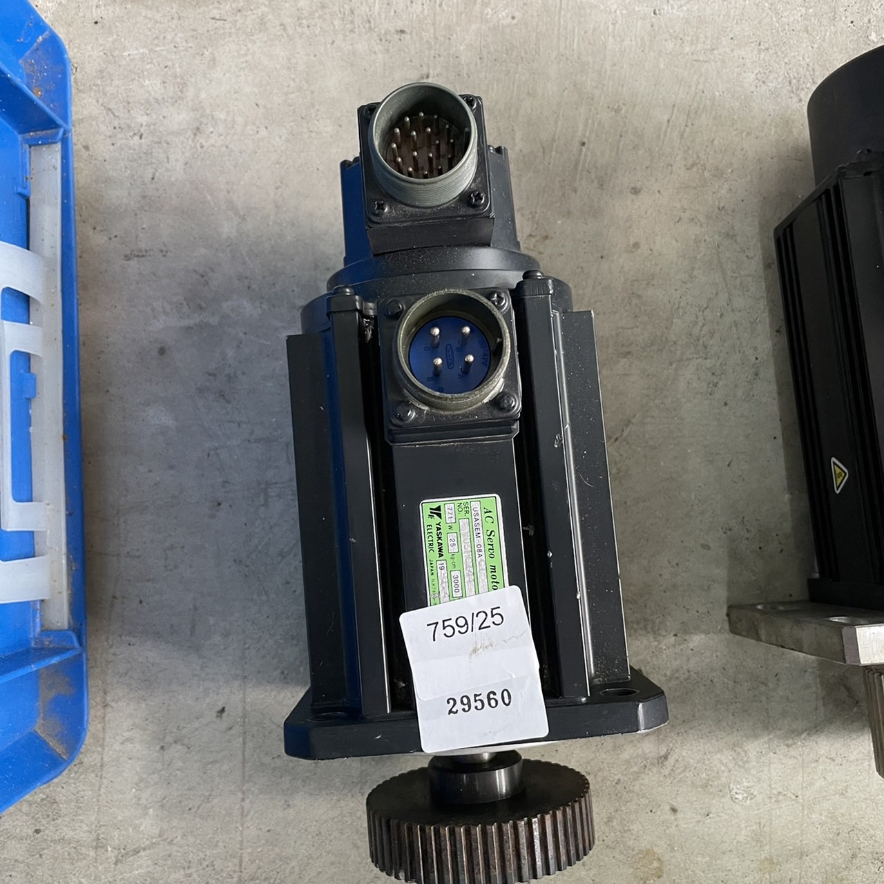 USASEM-08A SERVO MOTOR " YASKAWA "