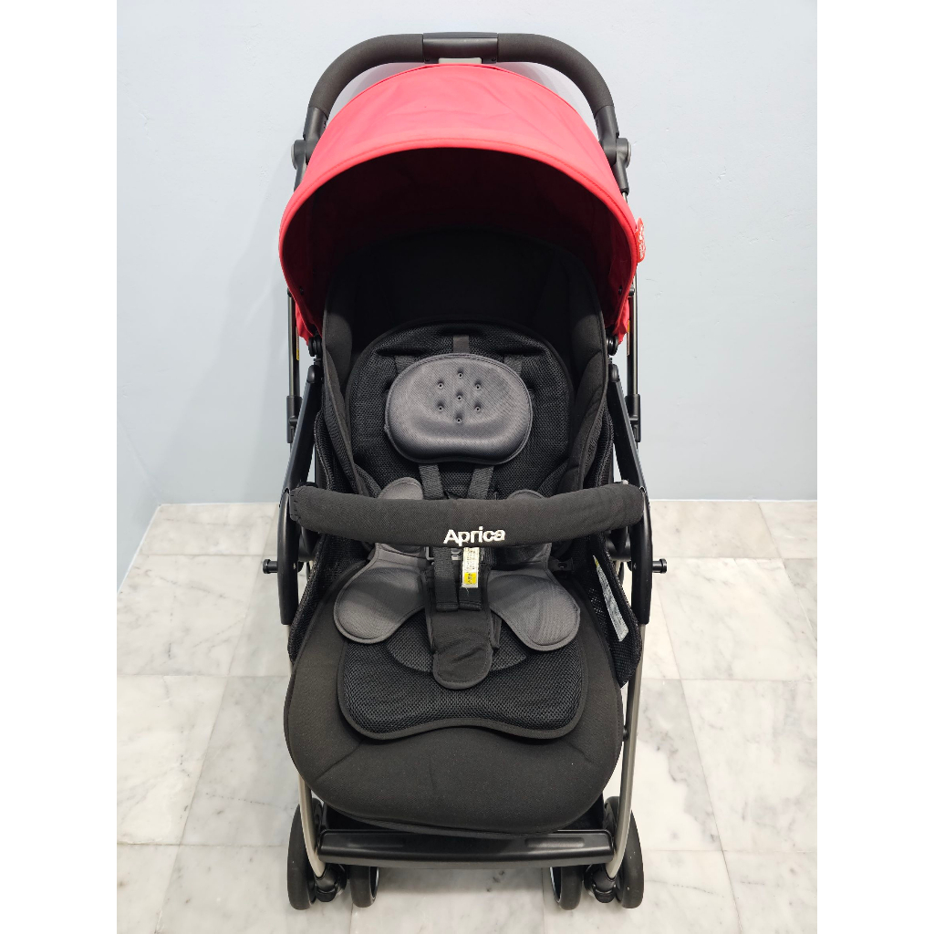 APRICA OPTIA สีแดง สภาพสวย