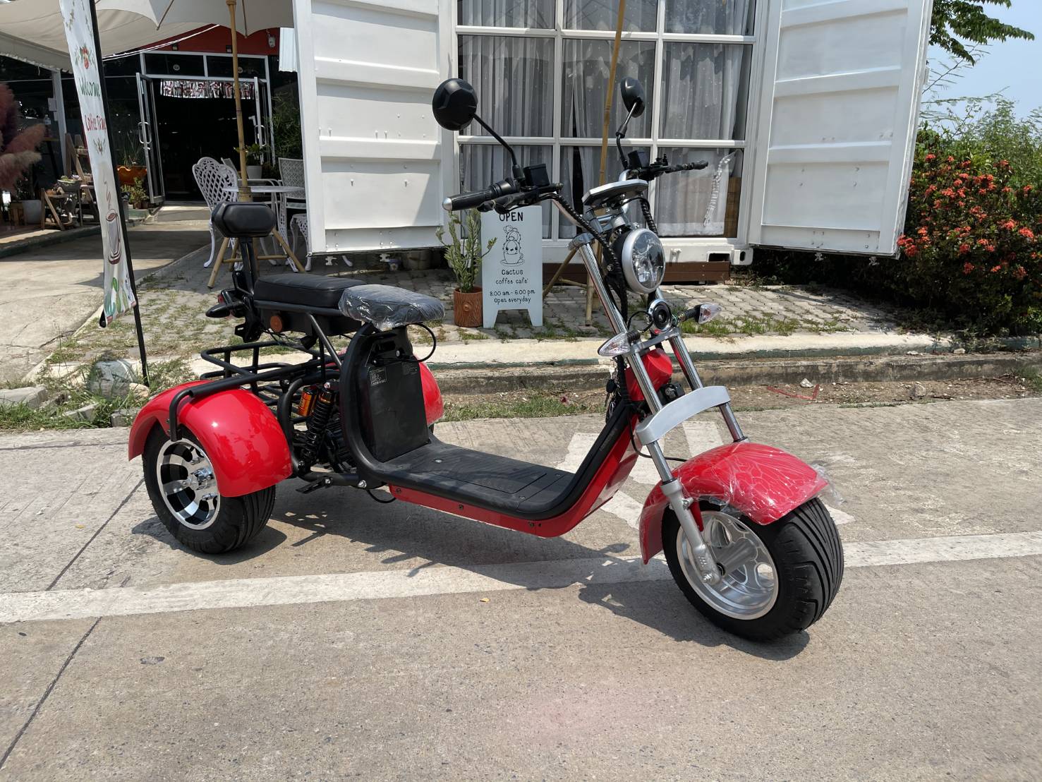 HORECA CP-3, สกูตเตอร์สามล้อ Citycoco มอเตอร์ 2000W แบตเตอรี่ลิเที่ยม 60V/20AH มาพร้อมตะกร้าหลัง ขนาดล้อ 10นิ้ว