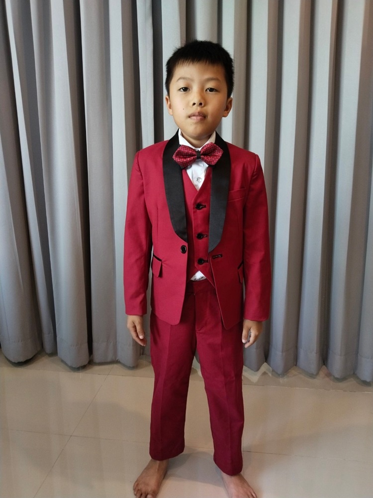 พร้อมเช่า ชุดสูทเด็กชาย สีแดง **พร้อมเช่าไซส์ 120,130,140,150,160,170**