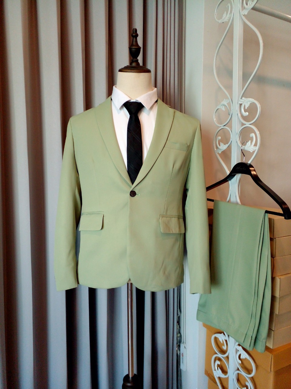 พร้อมเช่า ชุดสูทชาย สีชาเขียว งานตัดสูทพลัสไซส์ (ไม่มีกั๊ก)