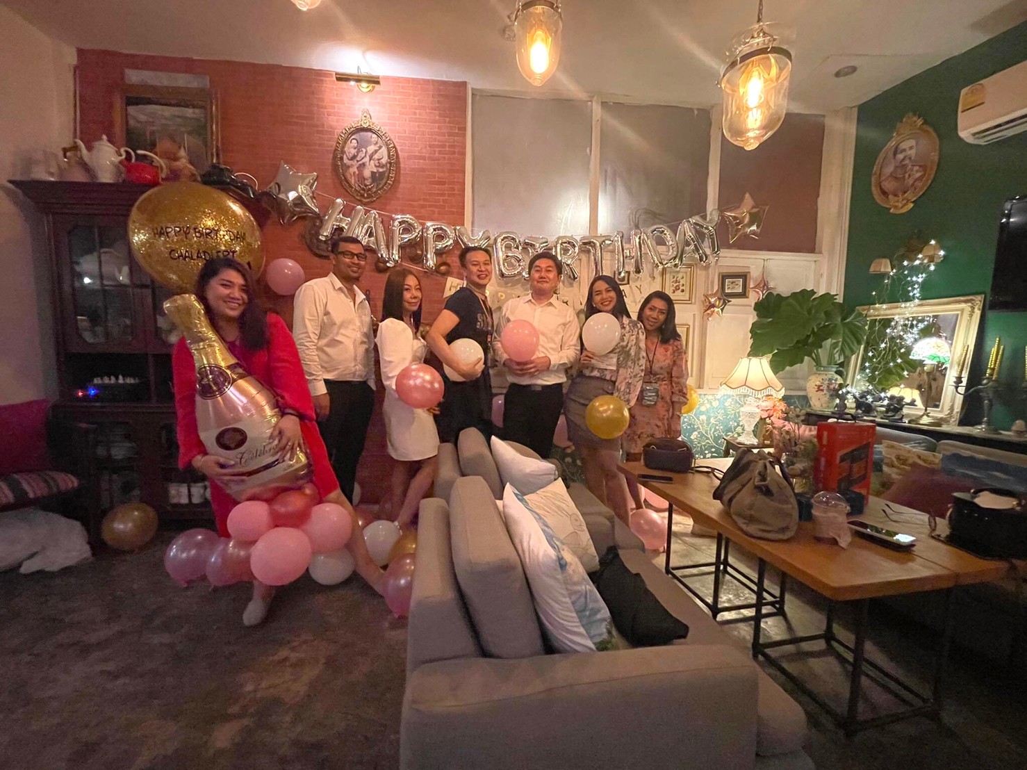 ลูกโป่ง วันเกิด Bubble ขนาด 24" พร้อม ฟอยล์ตัวอักษร Happy Birthday,ป้ายธง Happy Birthday,ลูกโป่งโปรยพื้น,ฟอยล์ตกแต่ง พร้อมตกเเต่ง สามารถเปลี่ยนสีลูกโป่ง/เปลี่ยนข้อความ/เปลี่ยนฟอยล์ตกแต่ง/เปลี่ยนขนาดได้