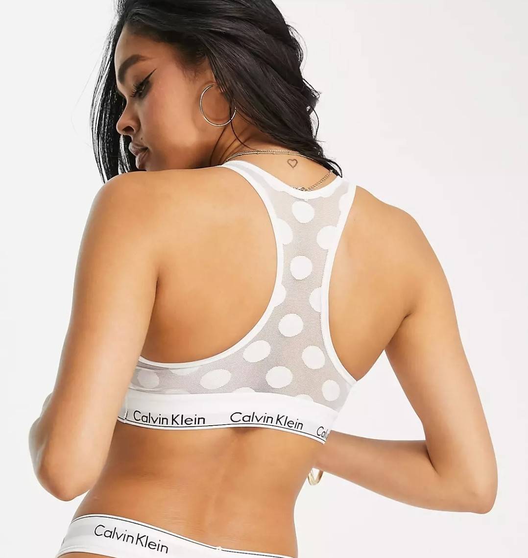ชุดชั้นใน Calvin Klein รุ่น Unlined Modern Logo Bralette มีให้เลือก 3 สี ป้ายห้อย ของแท้ 100％