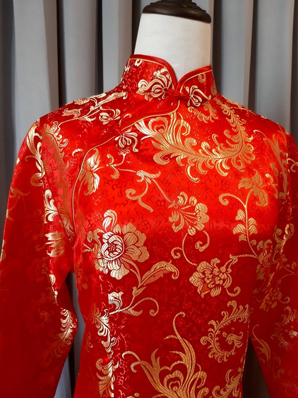 Pre-order กี่เพ้า ผ้าไหมจีน สีแดง แขนยาว ลายนกฟินิกซ์ ตัดเย็บอย่างดี