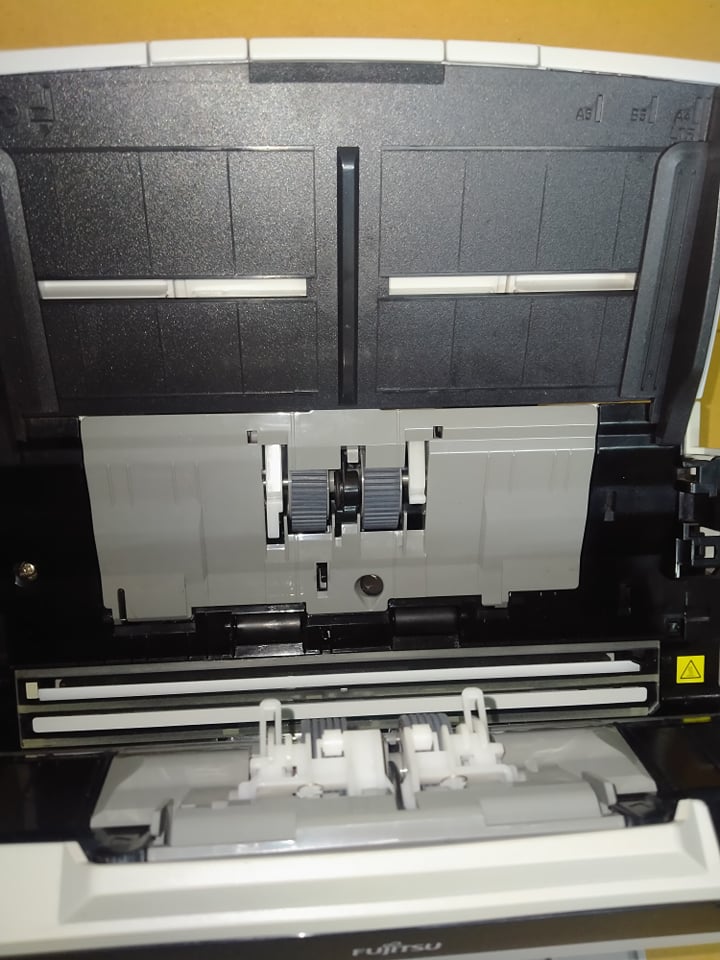 สแกนเนอร์ Fujitsu fi-6130z มือสอง