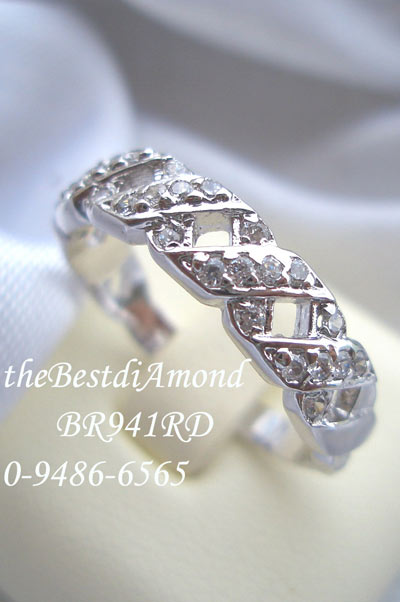 BR941RD*** แหวนสานรัก*** วงนี้สวย ดูดี เรียบร้อย ไม่ชูค่ะ เหมือนตัว X หรือ ไขว้สานไปสานมาก สำหรับคนที่ชอบแหวนแบบไม่ชู รับรองถูกใจค่ะ ทันสมัยมากๆๆ