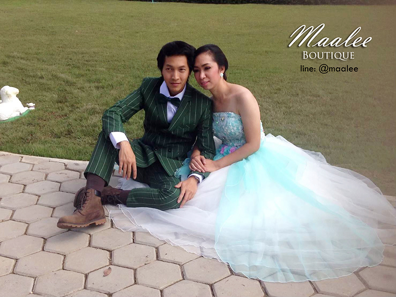 พร้อมเช่า ชุดสูทชาย สีเขียว ลายทางเก๋ๆ (พร้อมเสื้อกั๊ก)