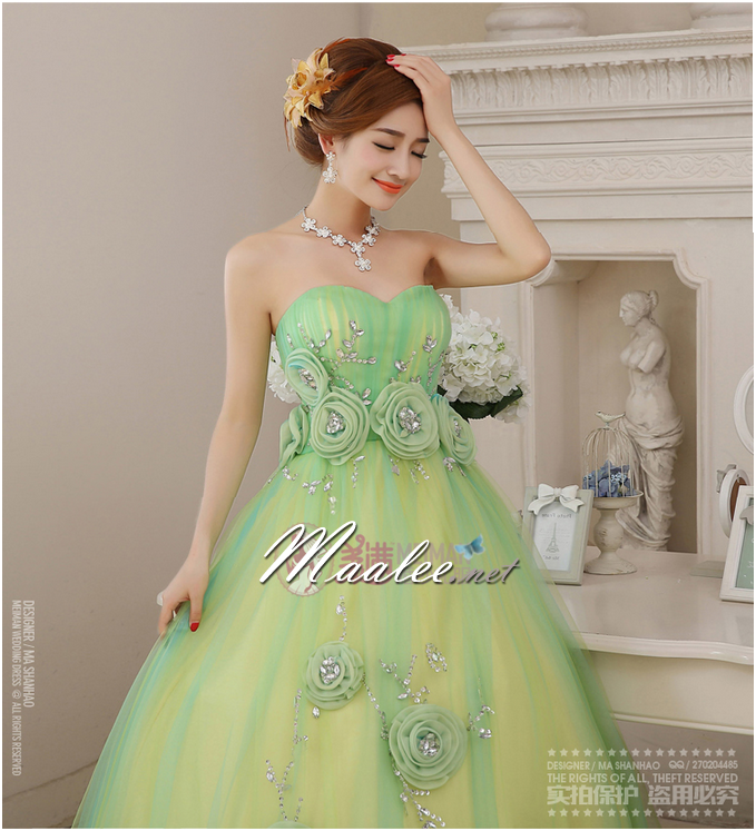 พร้อมเช่า ชุดแฟนซี เกาะอก สีเขียว อกจับจีบปักเลื่อม และดอก น่ารักมาก ใส่ถ่ายพรีเวดดิ้งได้