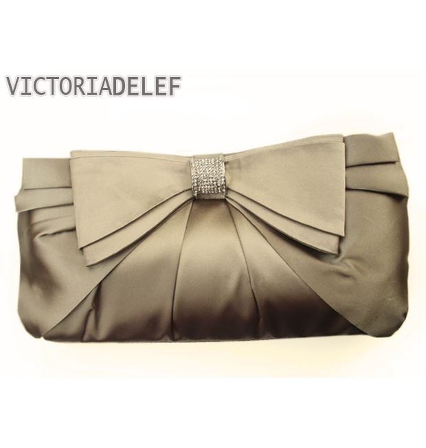 พร้อมส่ง Evening Clutch กระเป๋าออกงาน VictoriaDelef ผ้าซาติน สีชมพู