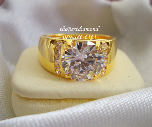 BR812++แหวนชาย วงนี้หรูหรามาก โชว์เพชรสุดๆ 2.5 กะรัต เริ่ดมาก ใครชอบเพชรใหญ่ๆ ต้องไม่พลาดวงนี้แน่นอน ใส่แล้วเสี่ยสุดๆ