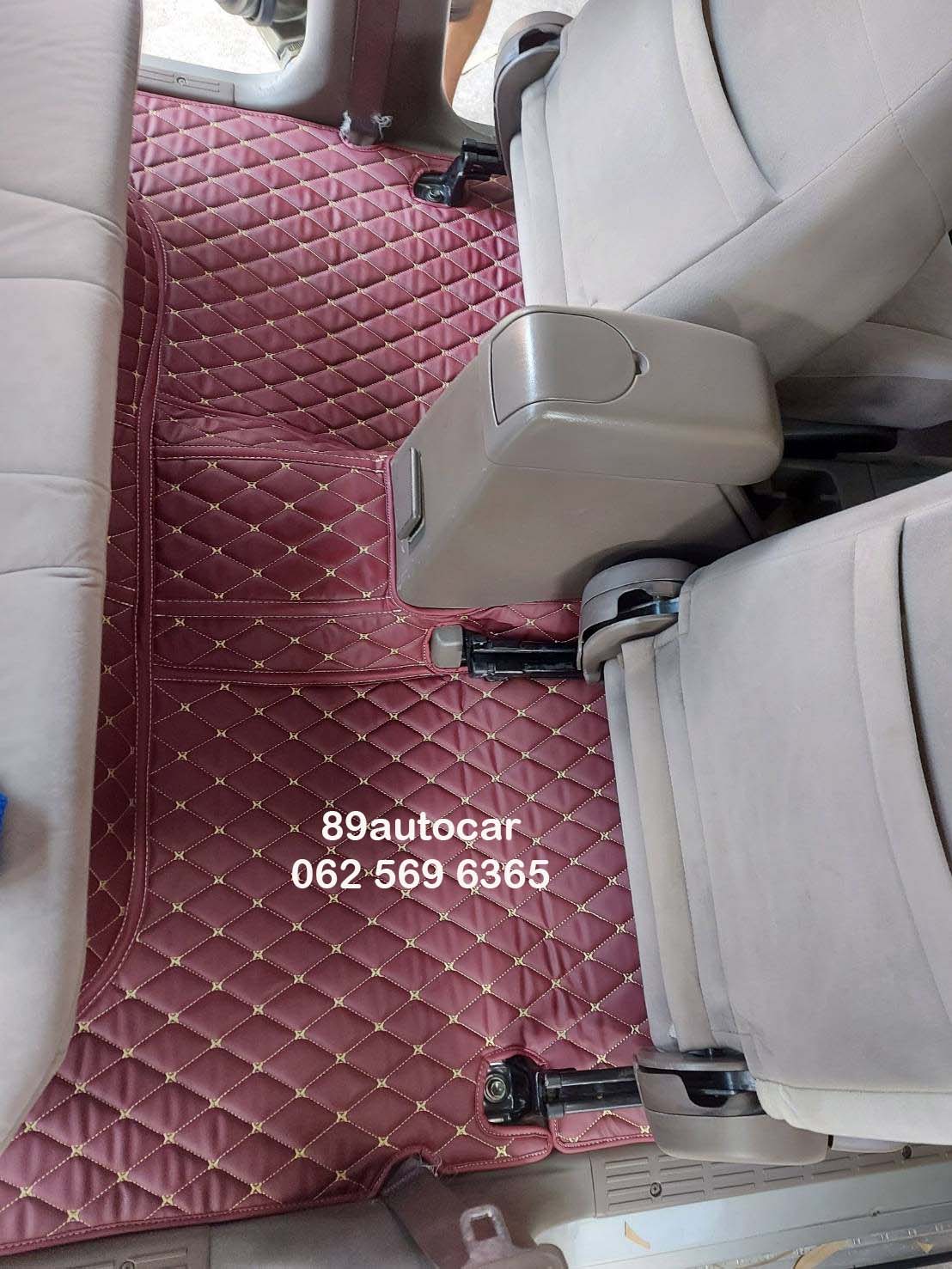 ผลิตพรมรถยนต์ Toyota Tiger 4 ประตู ปูพรมหกดี สีแดงเลือดหมู เต็มคัน