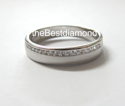 BR209RD+++แหวนแถวเพชรข้าง+++ เก๋สุดๆ เรียบ หรู ดูมี class สีทองขาวซาตินพ่นทราย สวยมากๆๆ แบบออกมาจากcatalogue เลยค่ะ ใส่เป็นแหวนคู่ชายหญิงได้เลย