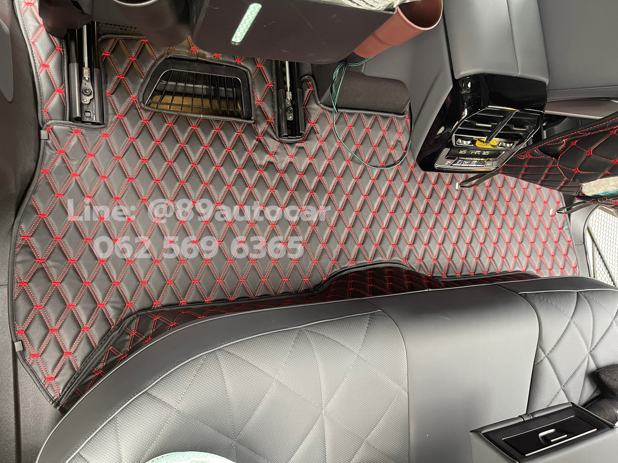 พรมรถยนต์ BMW IX Xdrive40 (บีเอ็มดับเบิลยู ไอเอ็กซ์) ปูพรมVVIP ด้ายคู่ สีดำด้ายแดง เต็มคัน