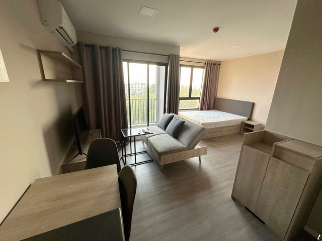 ให้เช่า ดีคอนโด ไฮด์อเวย์-รังสิต ตึกB 26.27 ตร.ม.เฟอร์ครบ มีเครื่องซํกผ้า ตรงข้ามธรรมศาสตร์รังสิต