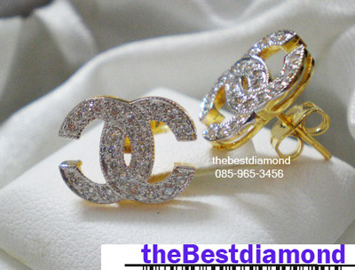 สินค้าหมด BE825+++ต่างหูชาแนล+++แบบสุดฮิต งานสวย หรู ดูดี งานทองจิกไข่ปลา ชุปเป็นทองขาว ทำให้ดูเพชรแพรวพราว