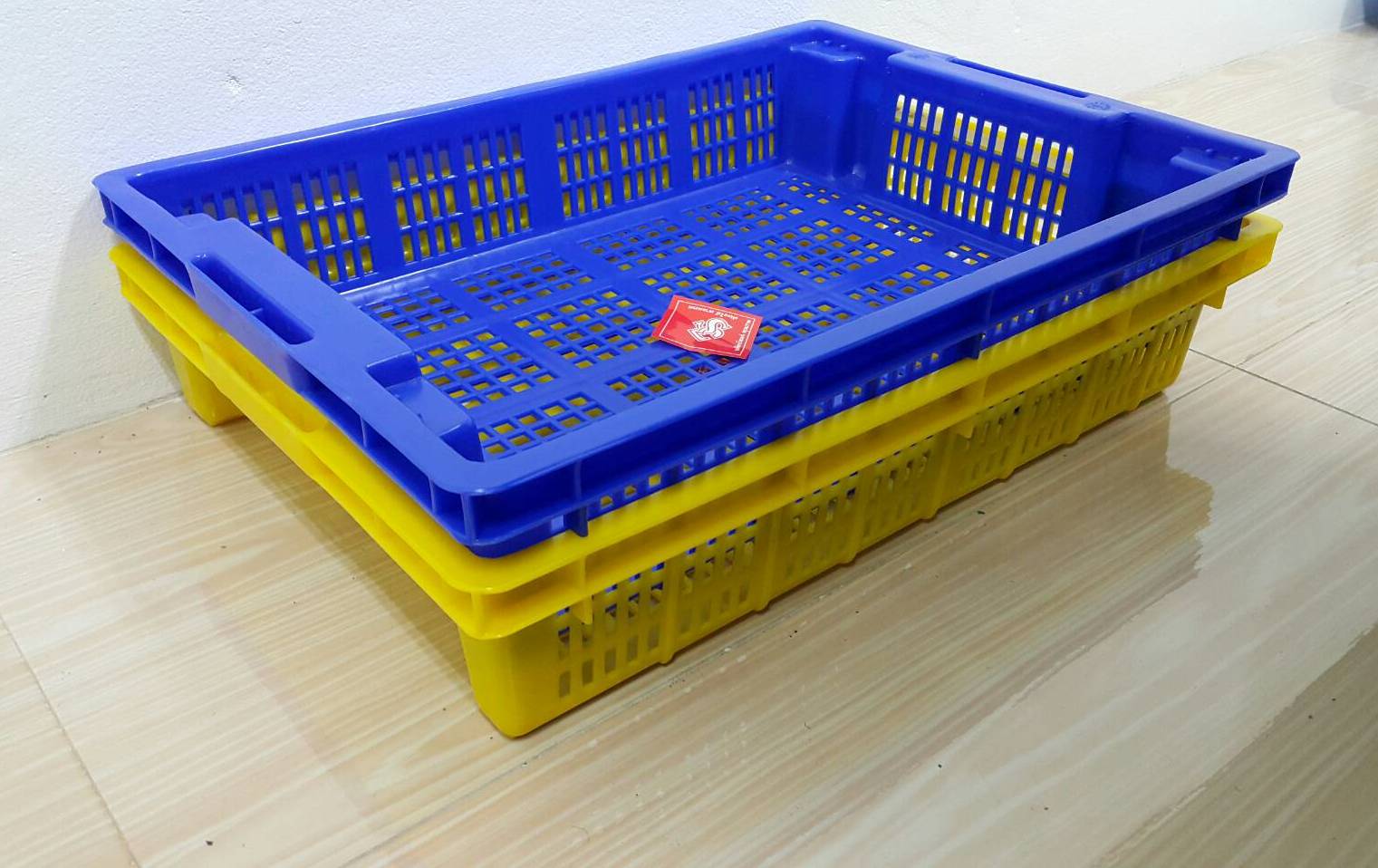 NO.407 ตะแกรงพลาติก Food grade HDPE 36.5 x 49 x 9.5