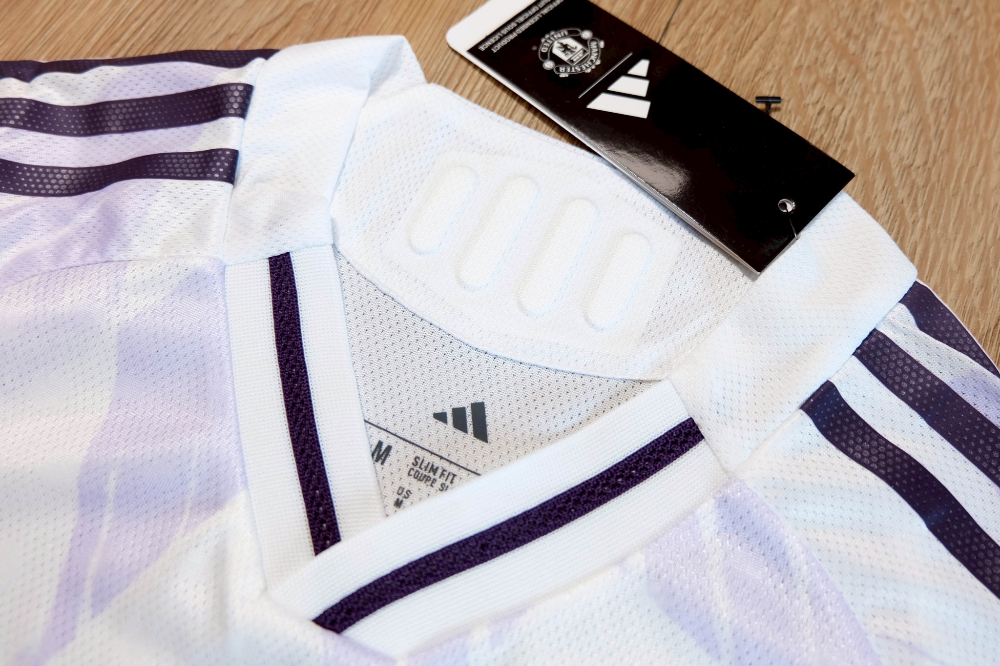 Manchester United 2025/26 Away Jersey Player Grade เสื้อแมนยู เยือน ขาว ม่วง ฤดูกาลใหม่ เกรดนักเตะ