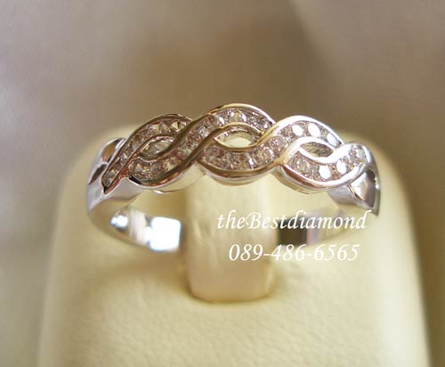 BR712RD+++แหวนถักเกลียว+++ แหวนแบบ Modern สไตน์น่ารักๆ เป็นรูปเกลียว 3 เกลียว ฝังแบบหนีบ ใส่ติดนิ้วได้เลย ไม่เกี่ยวเสื้อผ้าค่ะ