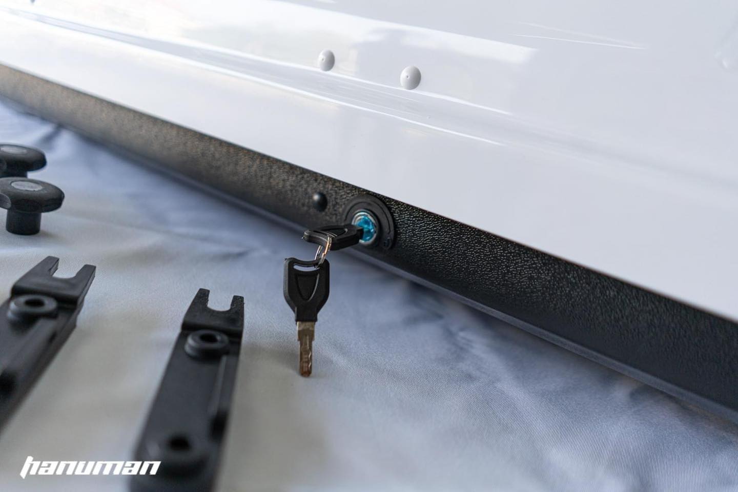 Hanuman Roof Box กล่องอเนกประสงค์วางบนหลังคา (ไม่รวมคานคู่พร้อมขาจับยึด)