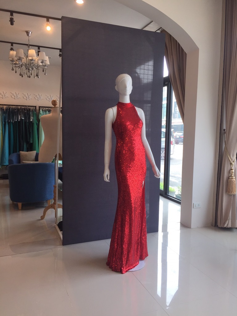 พร้อมเช่า ชุดราตรียาว เดรสยาวทรงหางปลา เซ็กซี่มาก สีแดง