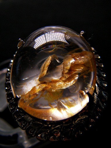 QU0035 แก้วเข้าแก้ว + กาบแก้วทองใหญ่ เนื้อแก้วสวยใส ขนาดแก้ว 17.02x19.96x10.65 มม. น้ำหนัก 25.90 ct. ขนาดแหวน 53.5 ด้วยราคาที่ต้องรีบตัดสินใจ สวยงาม