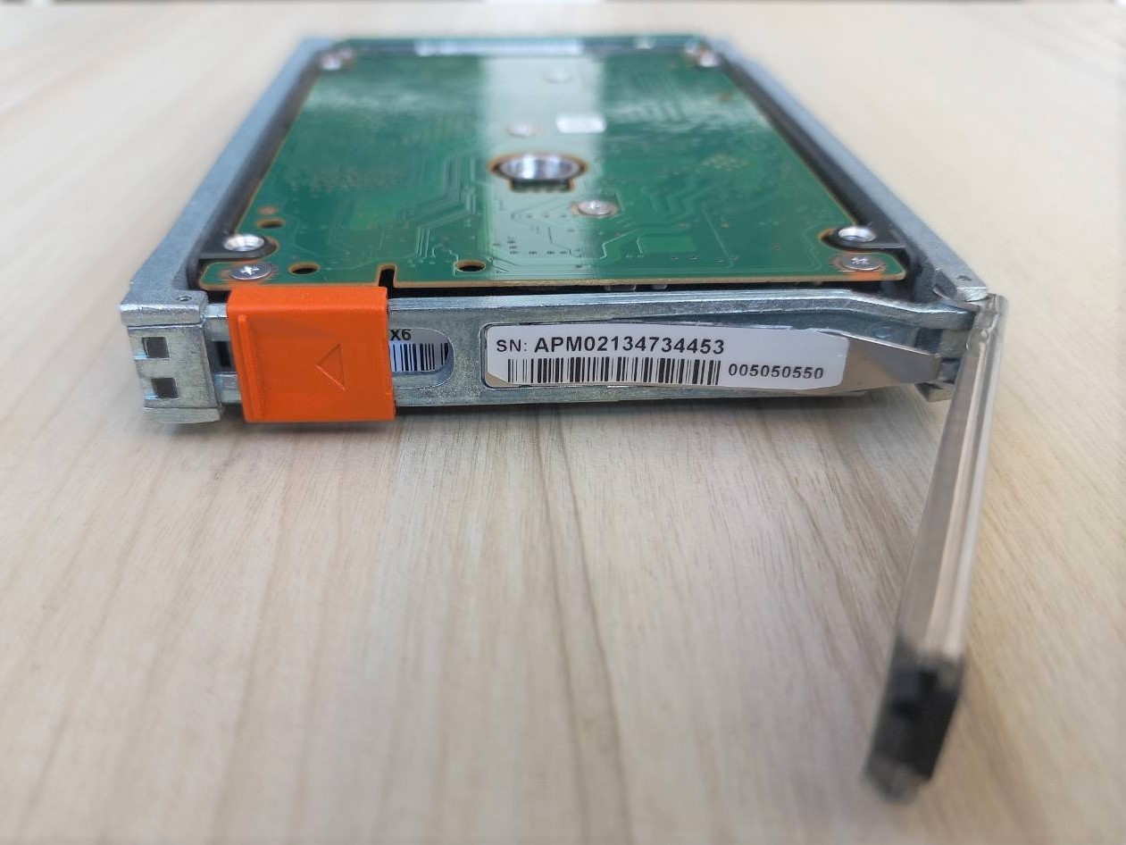 005050550 EMC V4-2S07-010 1TB 2.5” 7.2K SAS.