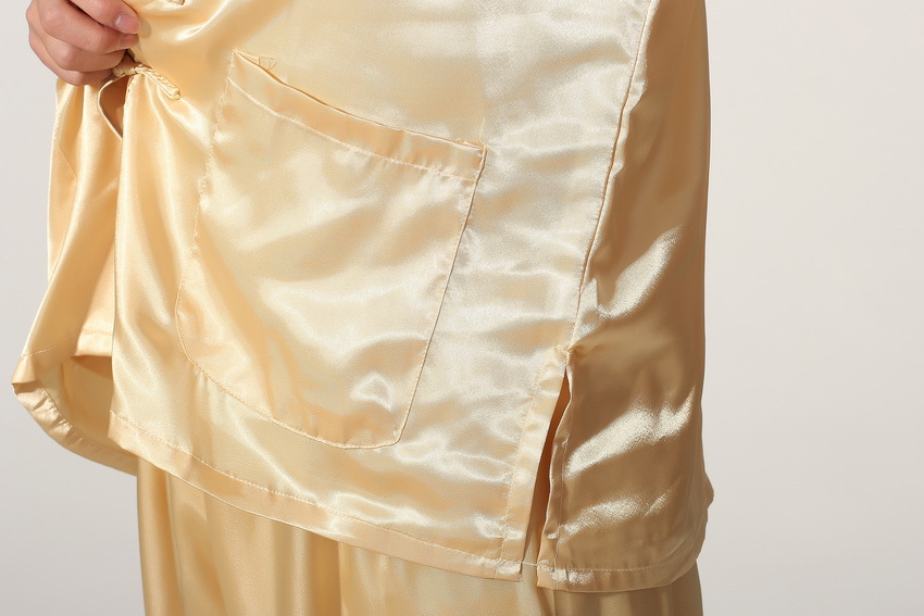 Pre-order ชุดจีนชาย แขนยาวผ้าแพร สีทอง