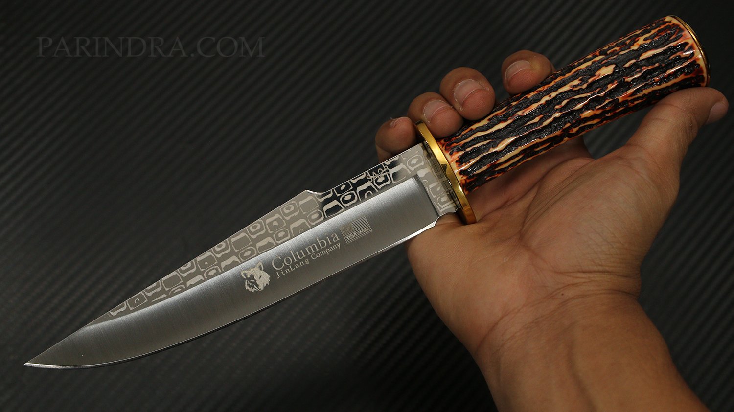มีดเดินป่า COLUMBIA รุ่น SA23 ด้ามอะคริลิก ลายเขากวาง
