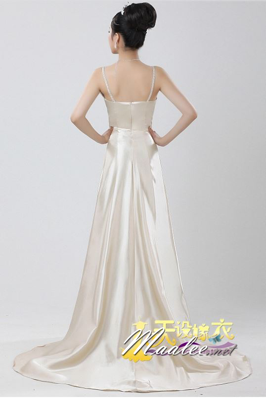 พร้อมเช่า ชุดราตรียาว สายเดี่ยว ปักเลื่อมรูปตัว X หางยาว สีครีม Champagne