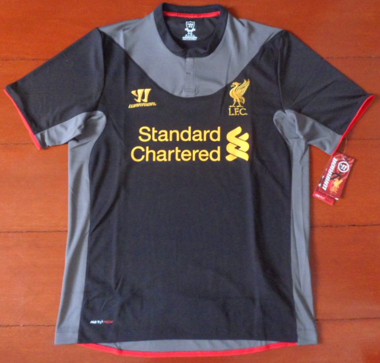 เสื้อฟุตบอล ทีมสโมสรลิเวอร์พูล ชุดเยือน 2012/13 ใหม่ M-Size / LIVERPOOL Football Shirt Away Kit 2012/13 Jersey NEW M-Size